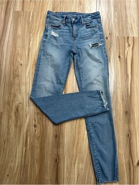 American Eagle Outfitters Light Blue Ripped Skinny Jeans